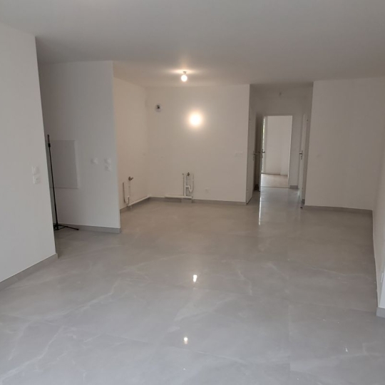  Annonces VRY : Appartement | COMBS-LA-VILLE (77380) | 74 m2 | 291 000 € 